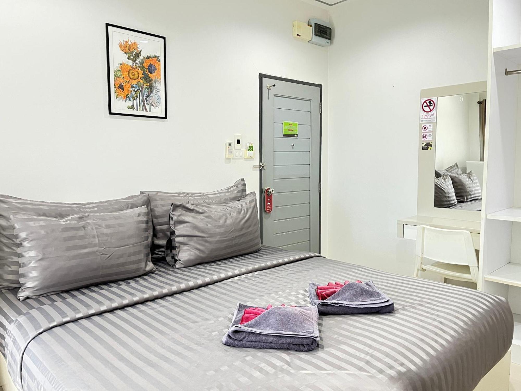 The Gun Hotel Surin Dış mekan fotoğraf
