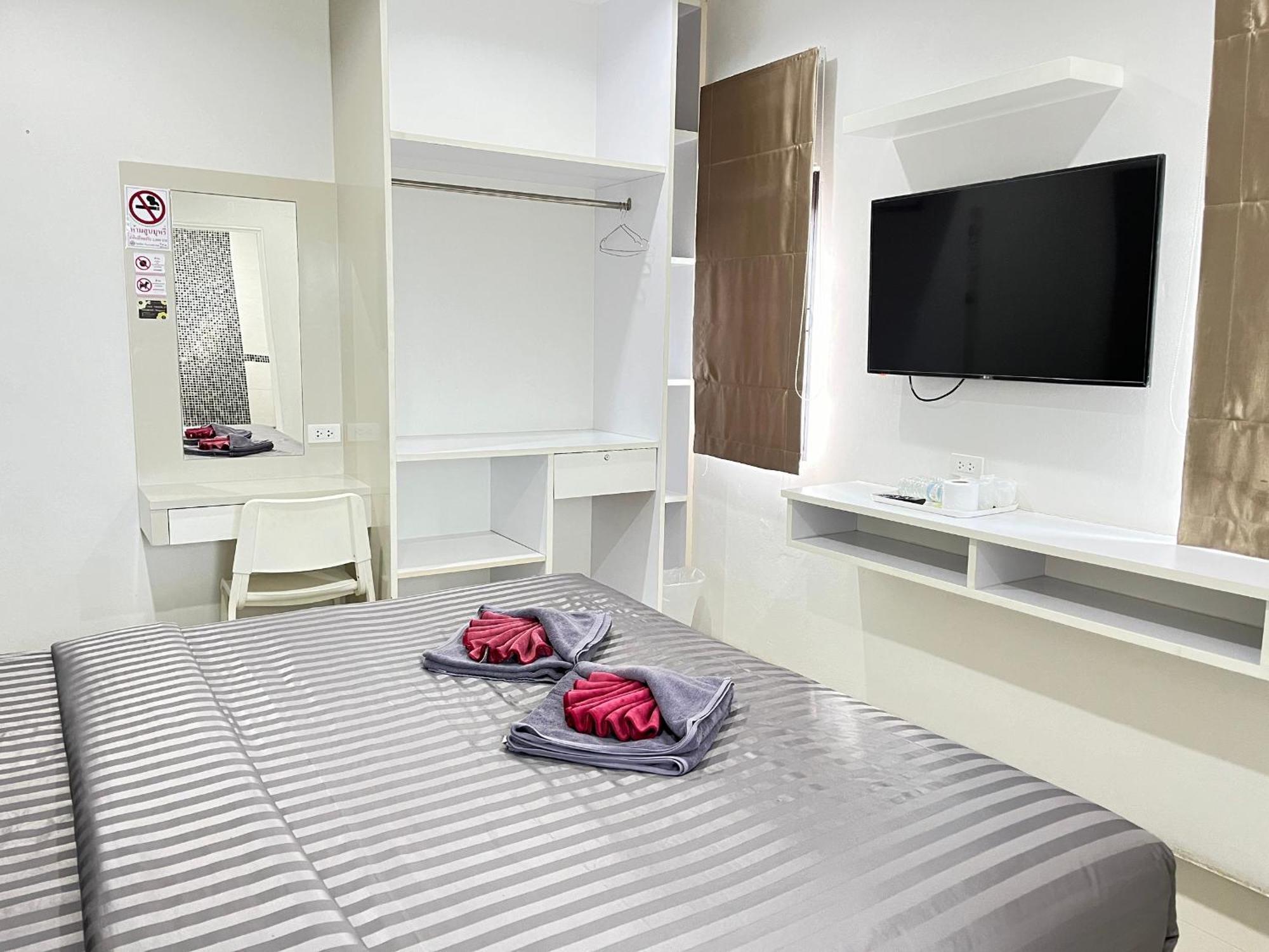 The Gun Hotel Surin Dış mekan fotoğraf